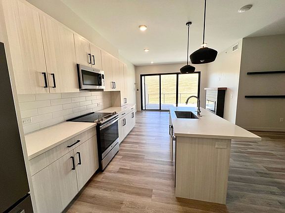 2nd image of 3010 Fieldhouse Cir #A105