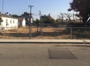 2046 Orange Ave, Selma, CA 93662