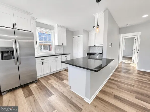 403 S Main St Unit B200, Doylestown, PA 18901