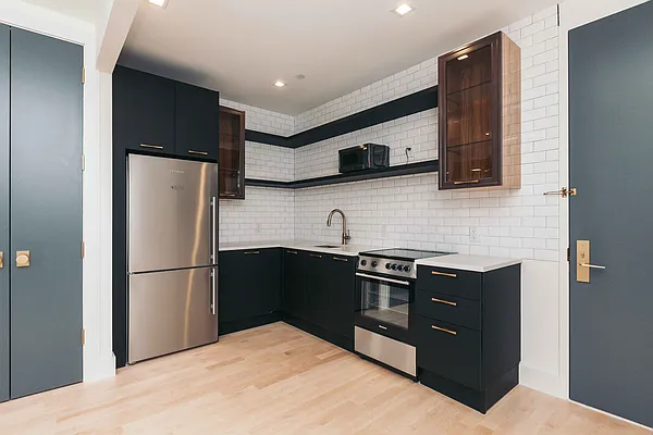 Rented by Nooklyn NYC LLC | media 28