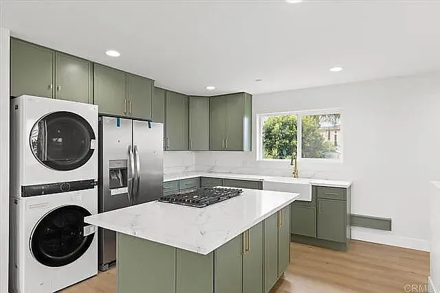785 Lemon Ave #4