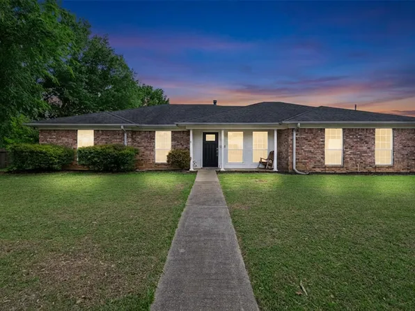 202 Monterrey Ln, White Oak, TX 75693