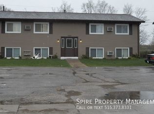 305 Clymer Rd #1, Hiawatha, IA 52233