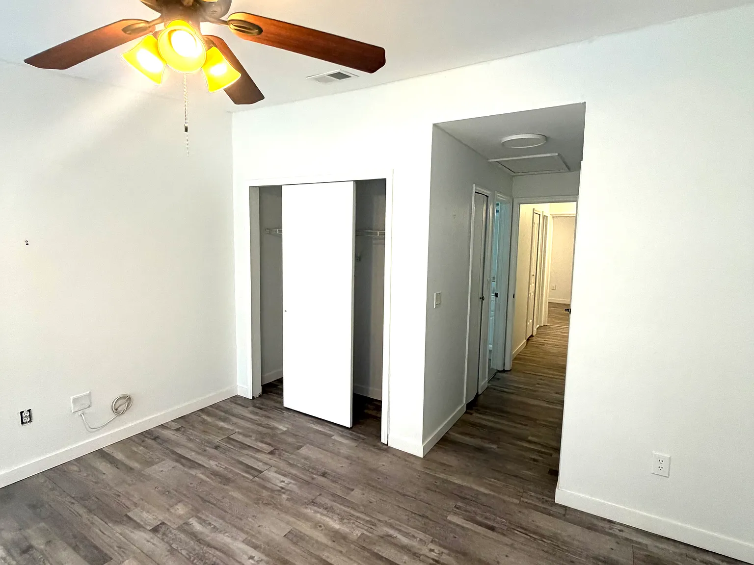 3 bed, 2.5 bath, 1300 sqft, $2,200 — Photo 3