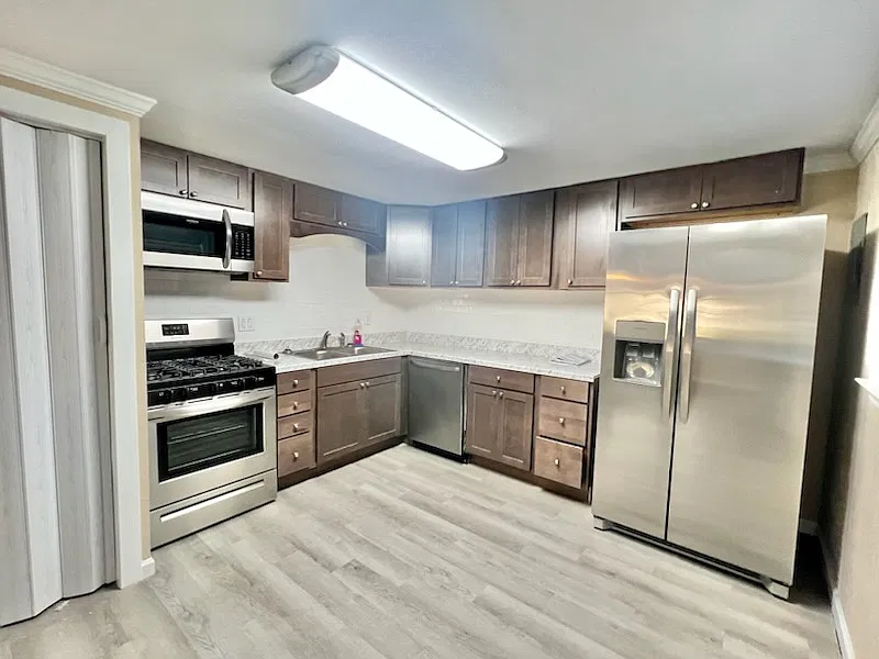 401 Brett Street South - 401 — Photo 2