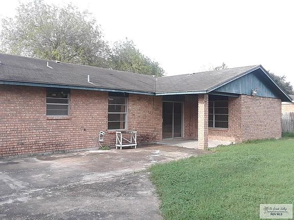 3rd image of 2306 Mariposa Ln