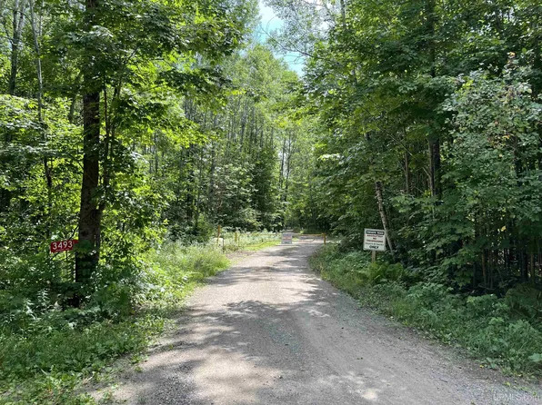 2 Mulberry Ln, Florence, WI 54121