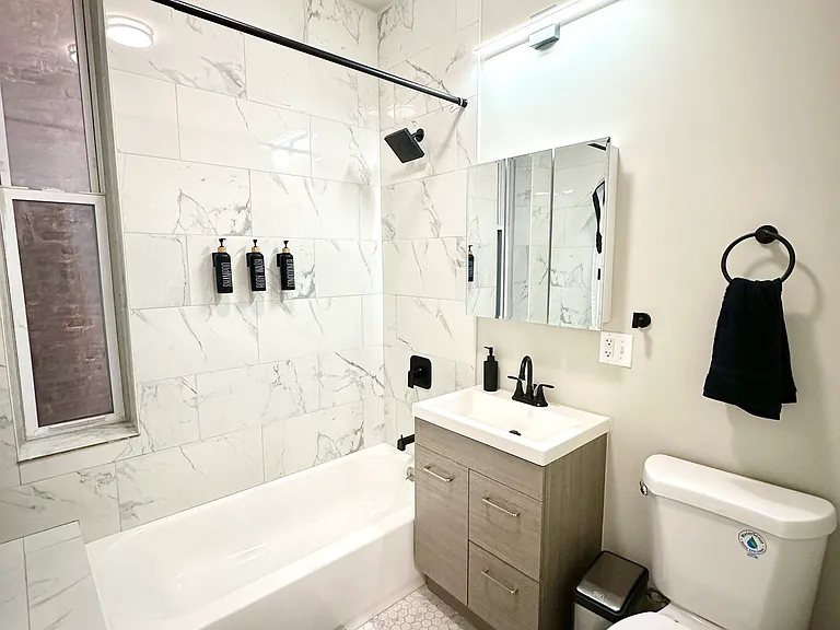 2837 W Lexington St #1R — Photo 7