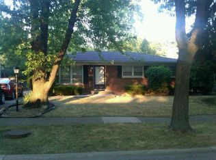 1417 S Circle Dr, Mount Prospect, IL