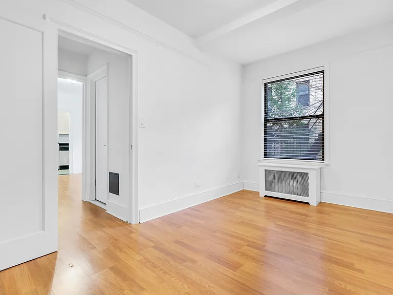 52 Clark St #2P — Photo 4