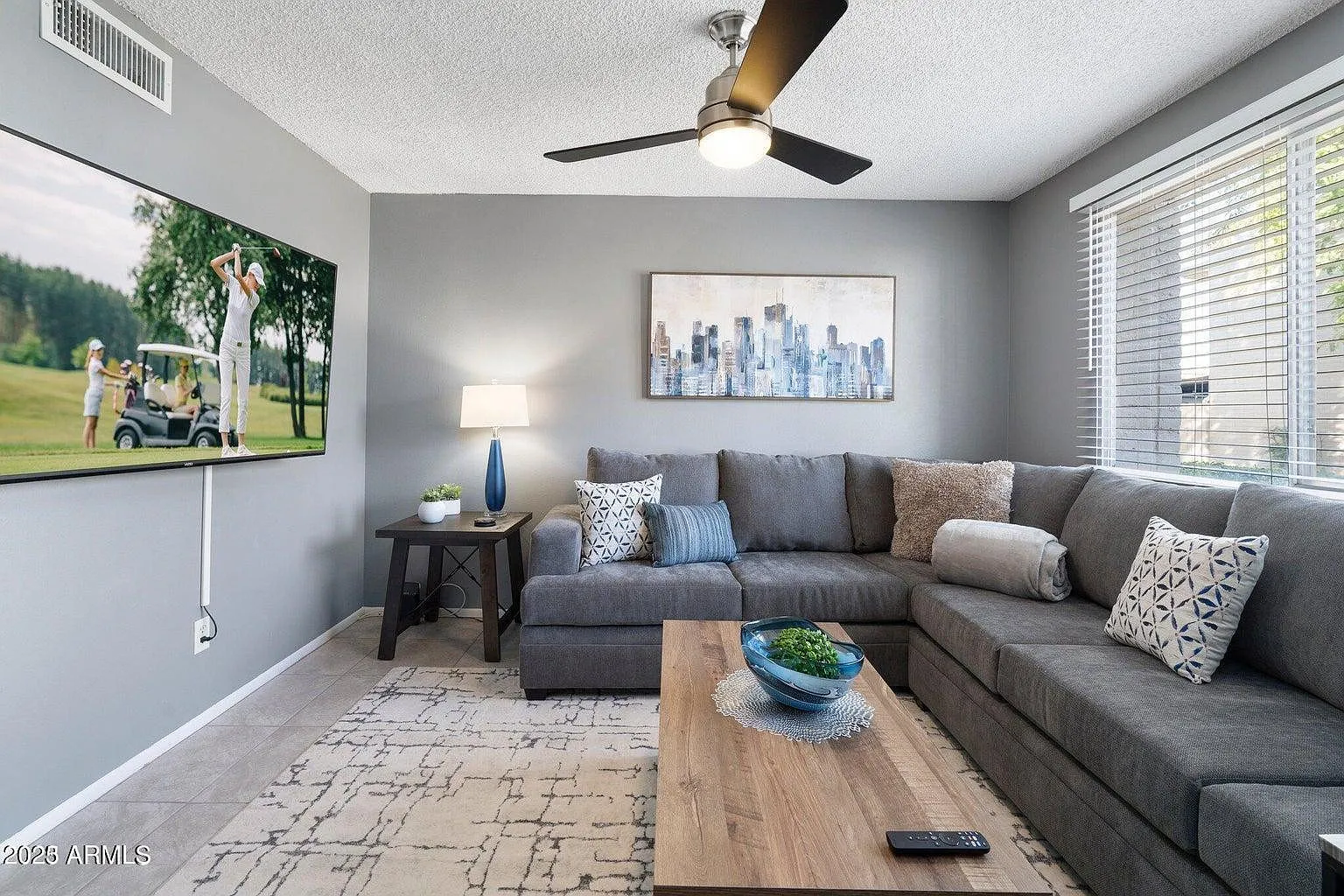 2 bed, 1.5 bath, 1120 sqft, $2,495 — Photo 2