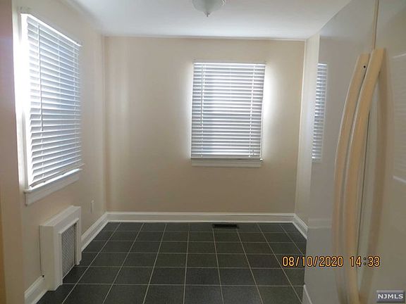 5th image of 36 9th St