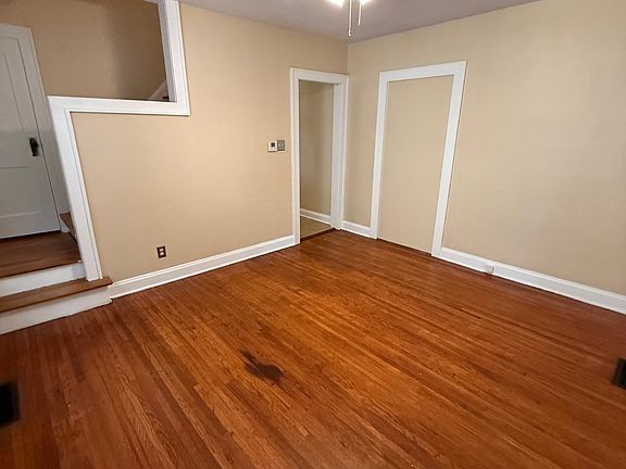 4th image of 55 W Lakeview Ave #55