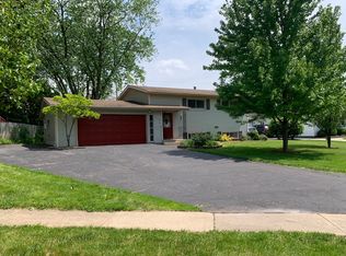 119 Ridge Ln, Geneva, IL 60134