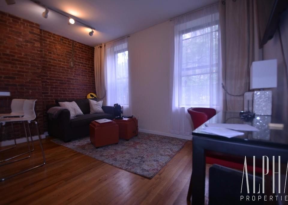 1st image of 326 W 47th St APT 2C