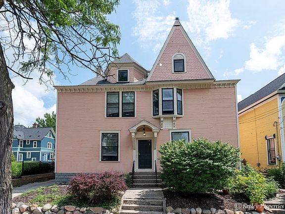 2nd image of 60 Union Ave NE