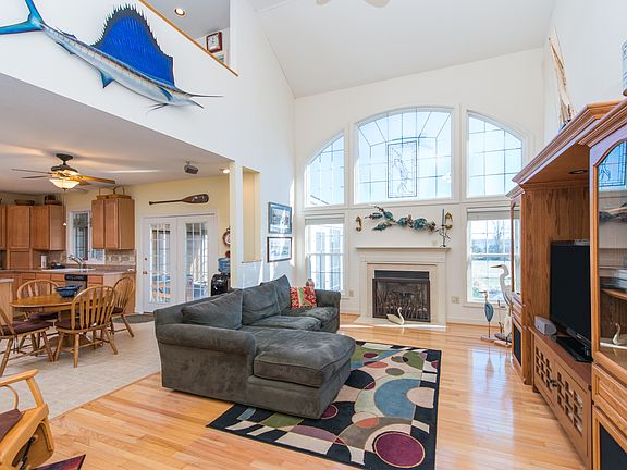 Lots of Natural Lighting