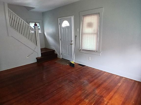 2nd image of 126 Fernwood Ave