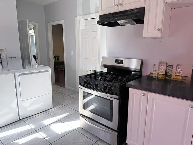35 Meade St — Photo 4