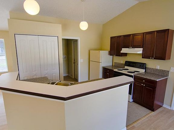 4th image of 520 Cloudcroft Dr