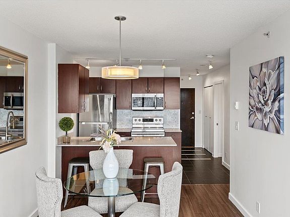 2nd image of 938 Smithe St #2123