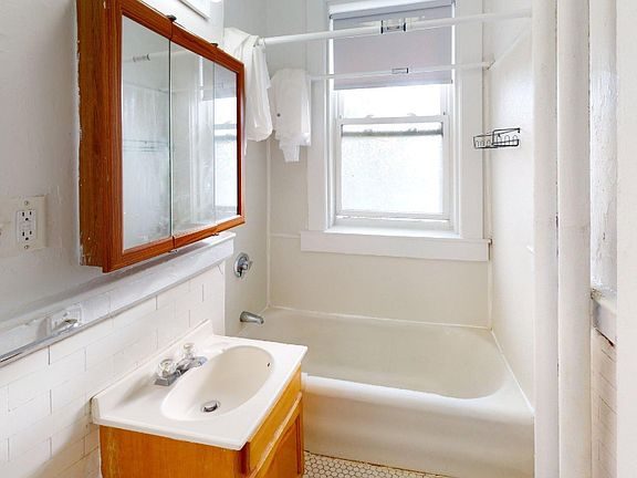 5th image of 1100 Boylston St #2
