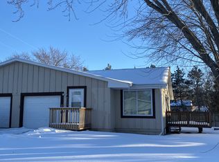 8113 Xerxes Ave N, Minneapolis, MN 55443