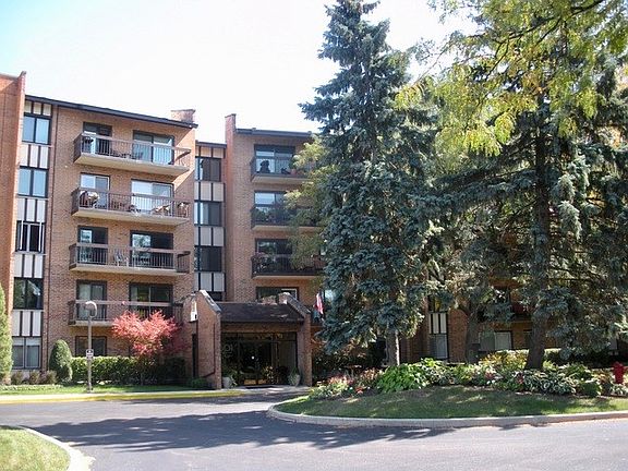 2nd image of 601 Lake Hinsdale Dr APT 406