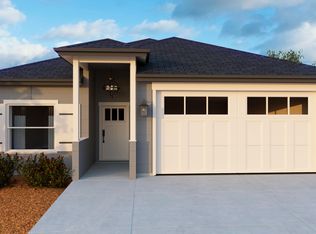 271 Christopher Way, Talent, OR 97540