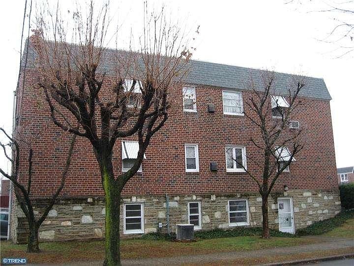 2nd image of 4201 Glenview St