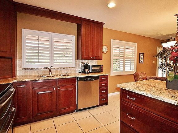 5th image of 501 Green Lake Dr