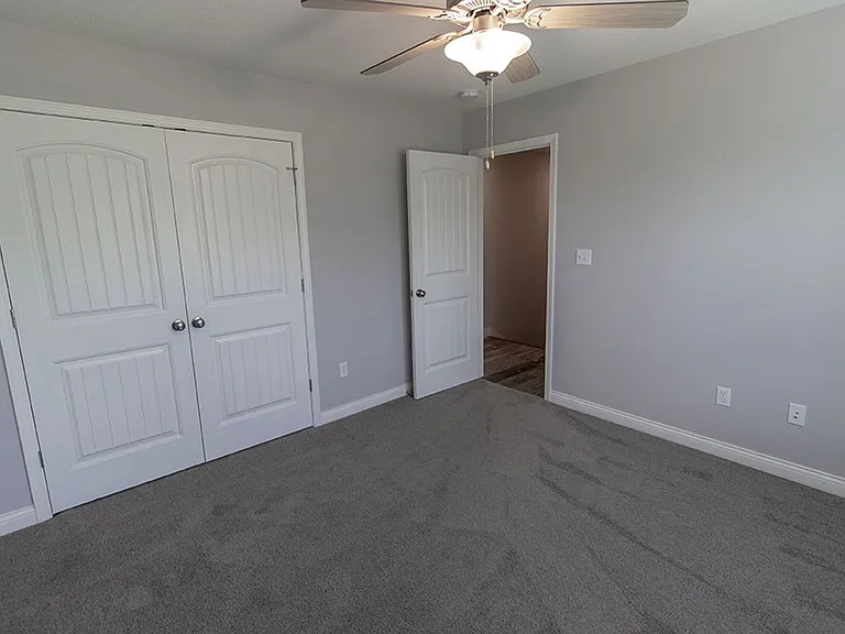 2801 Amberwood Ct — Photo 25