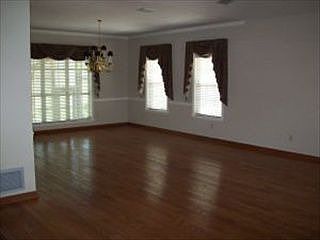 5th image of 4833 River Basin Dr S