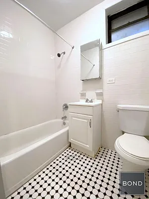 Rented by Bond New York | media 6