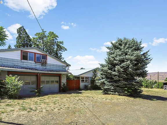 3rd image of 1707 Roberts St