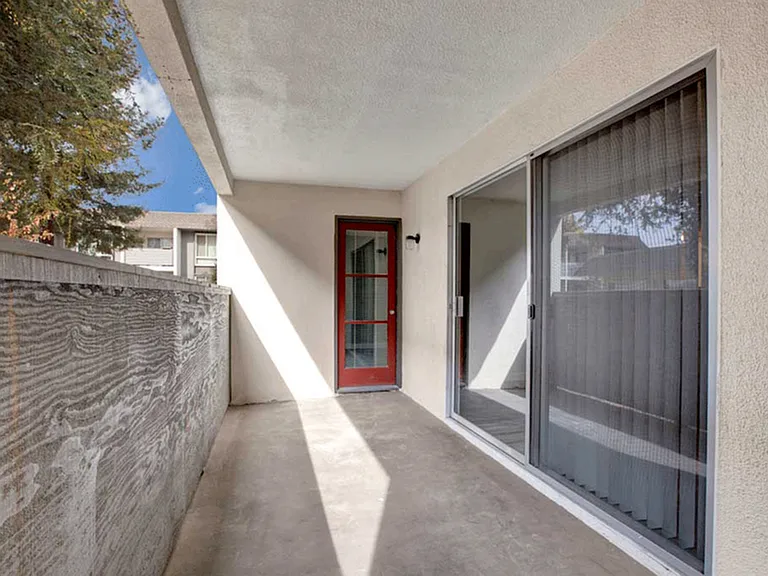 River Blu Apartments — Photo 22