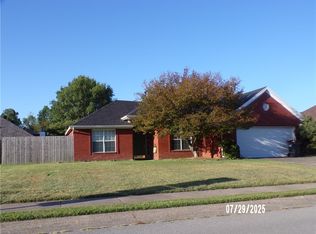 123 E Colorado Ave, Springdale, AR 72764