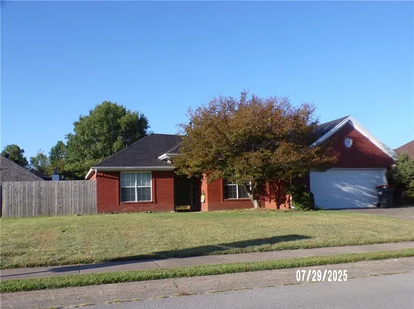 123 E Colorado Ave, Springdale, AR 72764