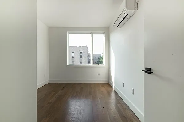 Rented by Twin Group | media 9