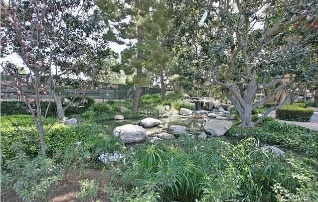 153 Streamwood — Photo 37