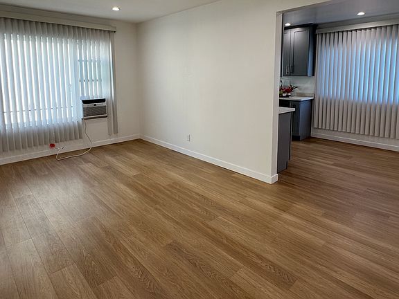 3rd image of 1161 N Hobart Blvd #1