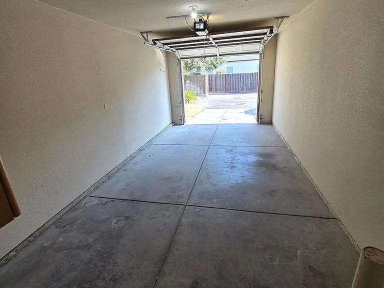 3600 Nadia Ct — Photo 3