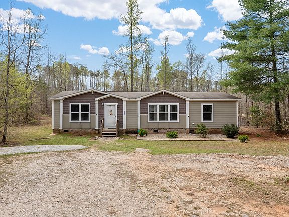 3rd image of 279 Goodwin Rd