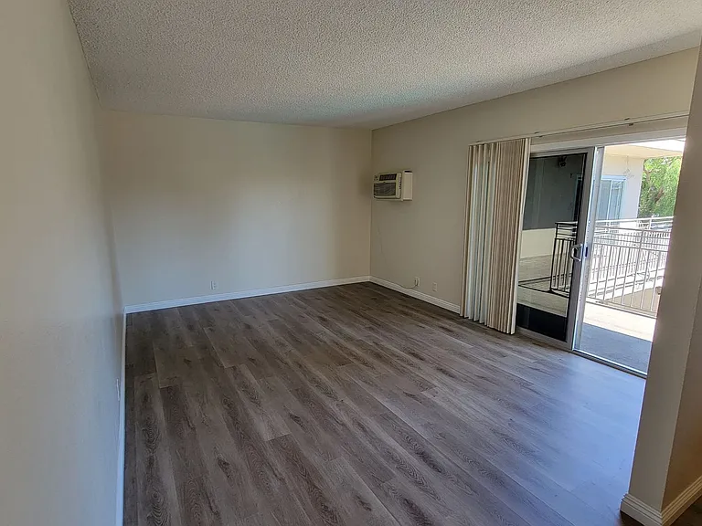 Park Verdugo Apartments — Photo 43