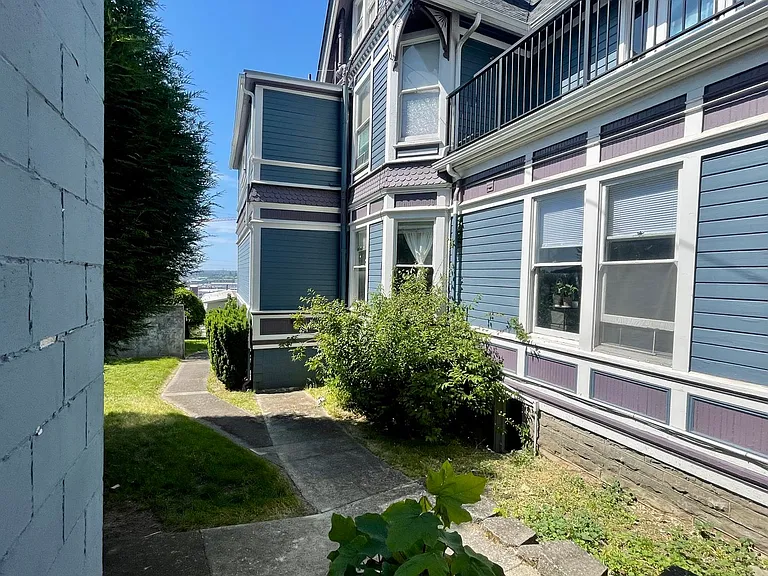 1014 N Garden St — Photo 53