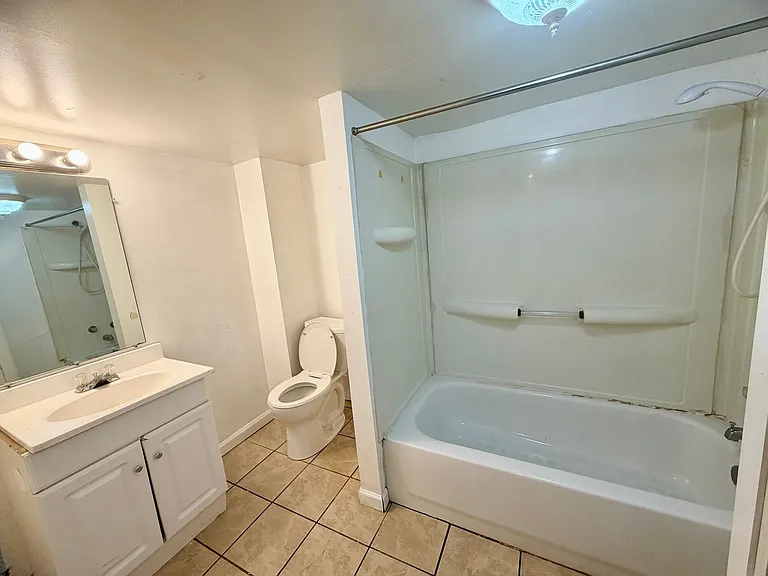 1133 Wade St — Photo 15