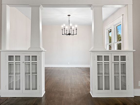 5th image of 3638 Cambridge Ave