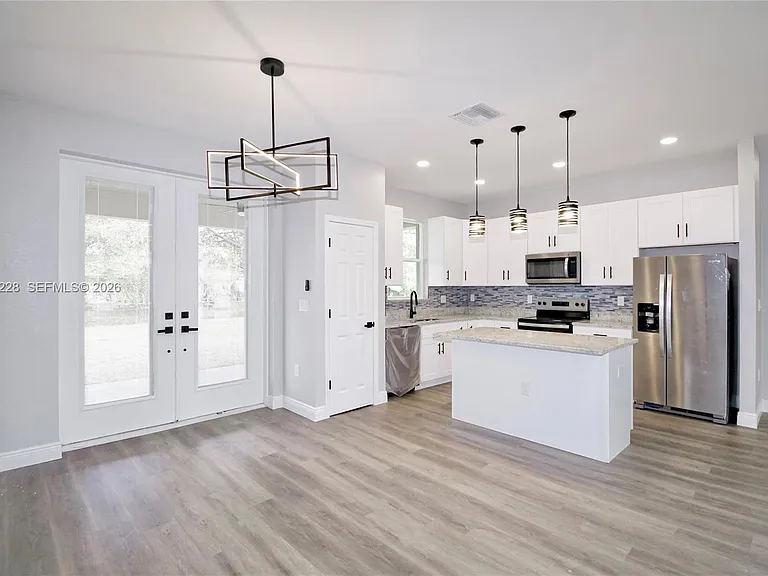 4510 Boabadilla Ave — Photo 7