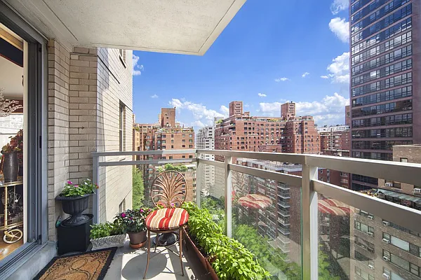 Sold by Compass | media 16