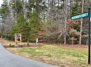 126 Yachtsmans Point Dr, Lexington, NC 27292